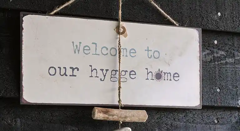 Hyggeligt træsommerhus tæt på natur og strand