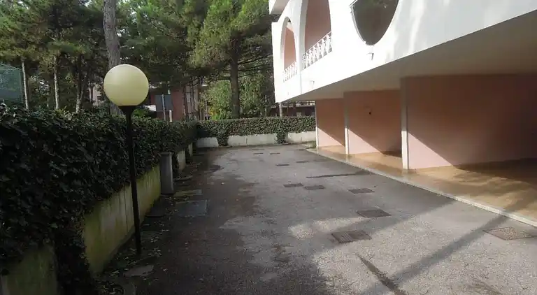 Spacious apartment with terrace and pool in Bibione