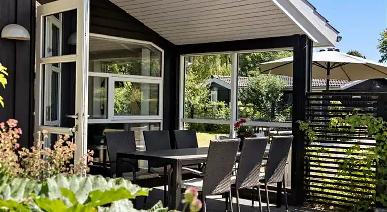 Hyggeligt sommerhus tæt på strand og leg