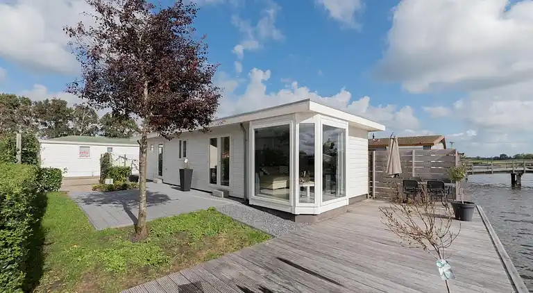 Holiday home in West-Graftdijk