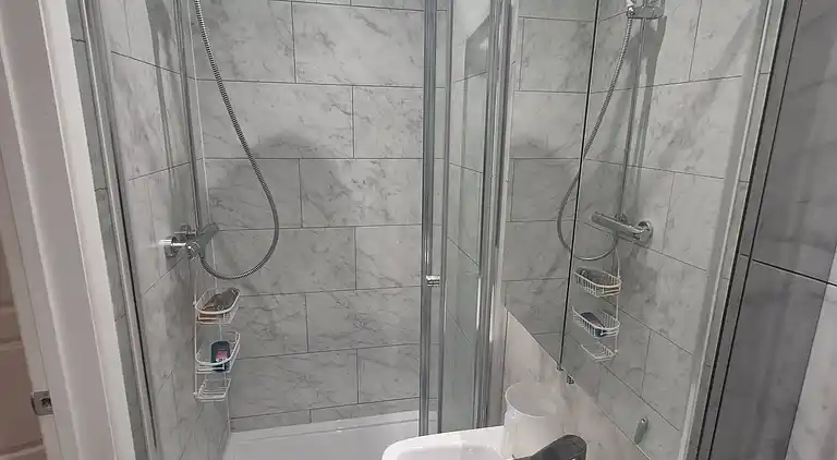 Cozy Guest Room in Aldershot Perfect for Solo Travellers