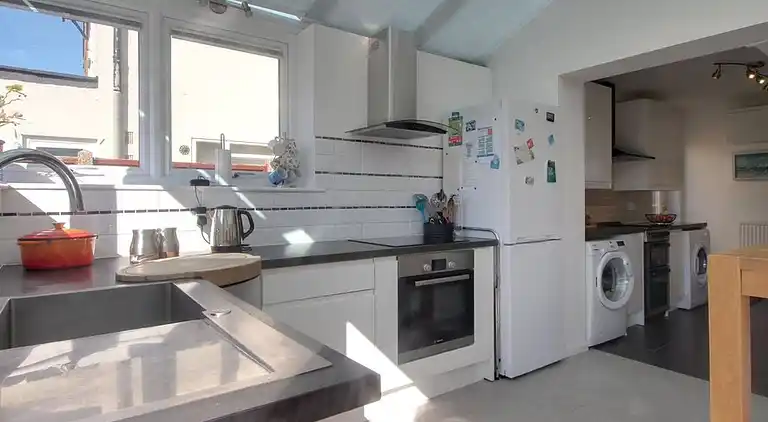 Cozy Guest Room in Aldershot Perfect for Solo Travellers