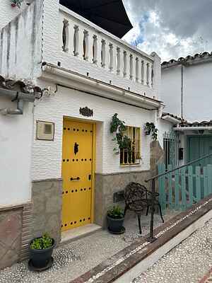 Serenity Stone dans les Sierras