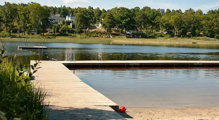 Acogedora villa cerca del lago y la naturaleza y de Liseberg