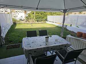 Luxurious Apartment with Private Terrace and Garden in Las