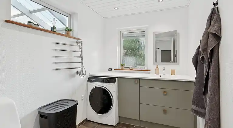 Rolig ferie i Hemmet – 300 m til vandet