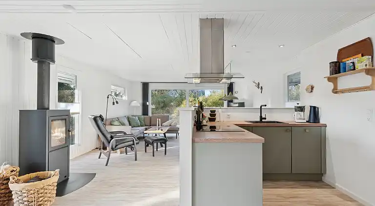 Rolig ferie i Hemmet – 300 m til vandet