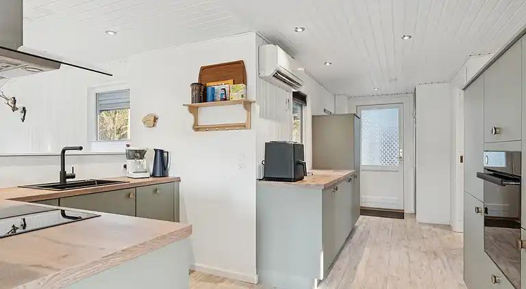 Rolig ferie i Hemmet – 300 m til vandet