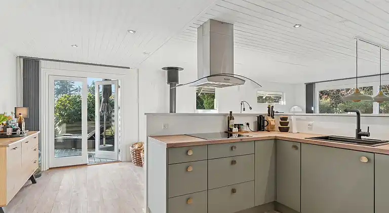 Rolig ferie i Hemmet – 300 m til vandet