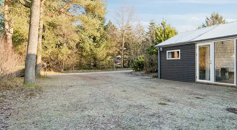 Rolig ferie i Hemmet – 300 m til vandet