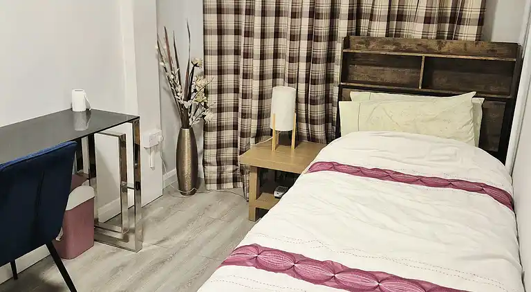 Cozy Guest Room in Aldershot Perfect for Solo Travellers