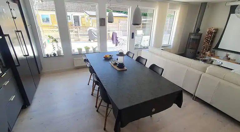 Acogedora villa cerca del lago y la naturaleza y de Liseberg