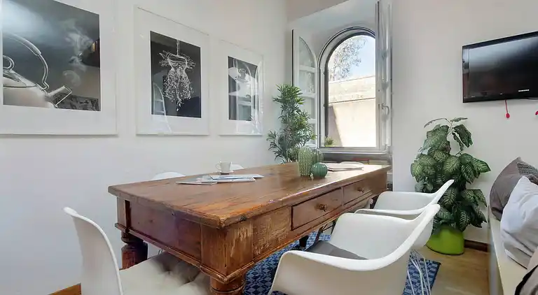 Historisches Zentrum Rom Kolosseum 2BR 2BA Metro