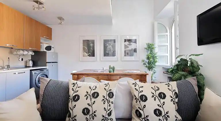 Historisches Zentrum Rom Kolosseum 2BR 2BA Metro