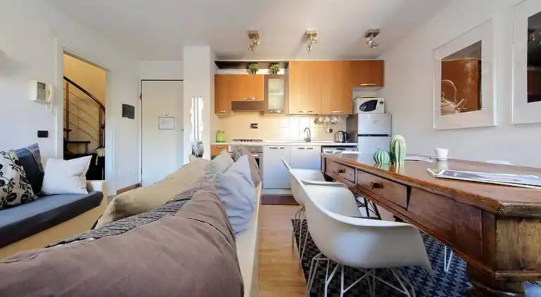 Historisches Zentrum Rom Kolosseum 2BR 2BA Metro