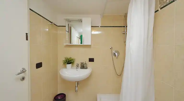 Historisches Zentrum Rom Kolosseum 2BR 2BA Metro