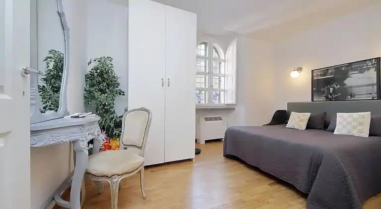 Historisches Zentrum Rom Kolosseum 2BR 2BA Metro