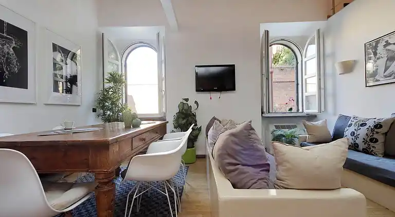Historisches Zentrum Rom Kolosseum 2BR 2BA Metro