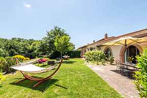 Villa Aquila-Cignella Resort Acommodation  Tuscany