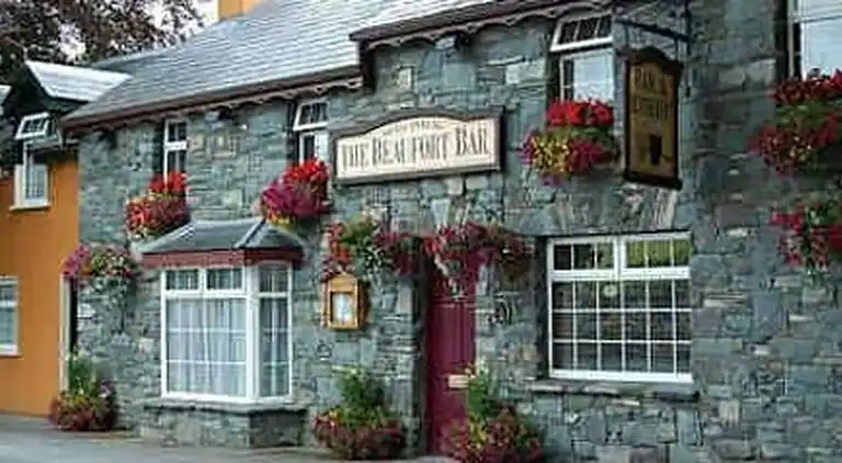 Cosy Farm Cottage on the Ring of Kerry