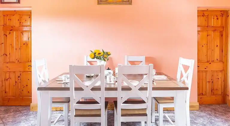 Cosy Farm Cottage on the Ring of Kerry