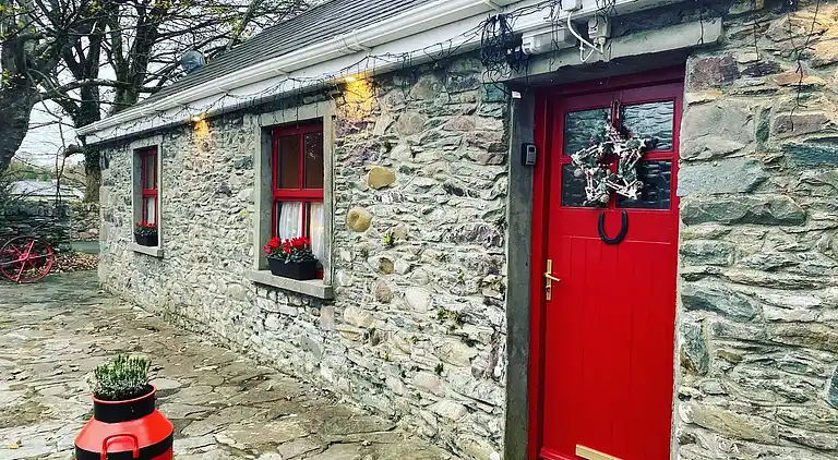 Cosy Farm Cottage on the Ring of Kerry
