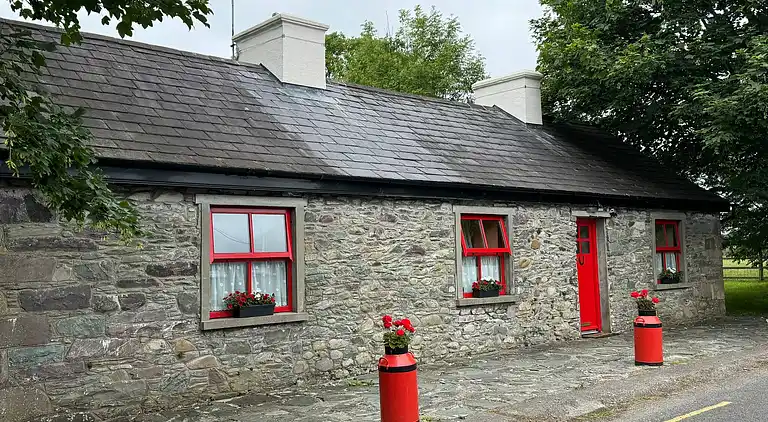 Cosy Farm Cottage on the Ring of Kerry