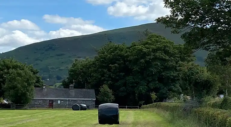Cosy Farm Cottage on the Ring of Kerry