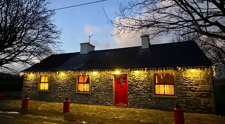 Cosy Farm Cottage on the Ring of Kerry