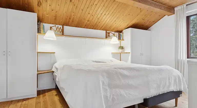 Unik naturferie med panoramaudsigt over vandet