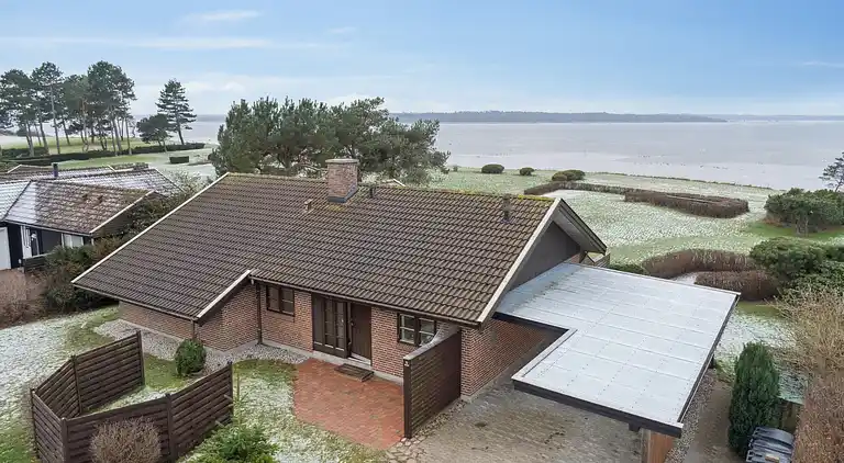 Unik naturferie med panoramaudsigt over vandet