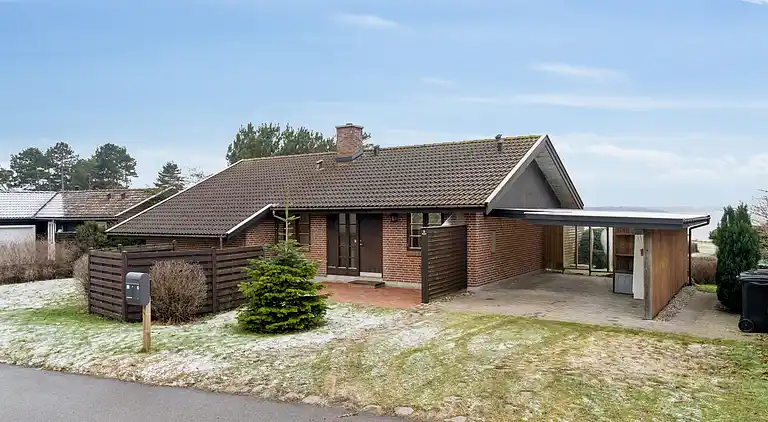 Unik naturferie med panoramaudsigt over vandet