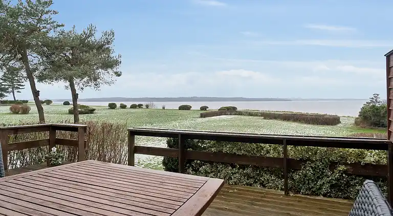 Unik naturferie med panoramaudsigt over vandet