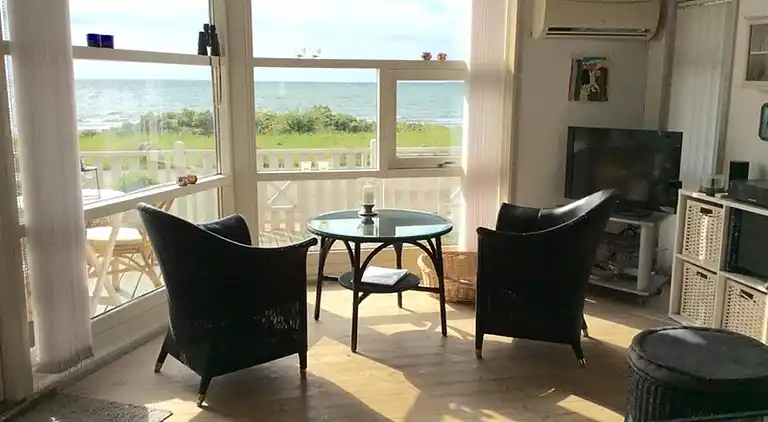 Sommerhaus mit Panoramablick über den Strand