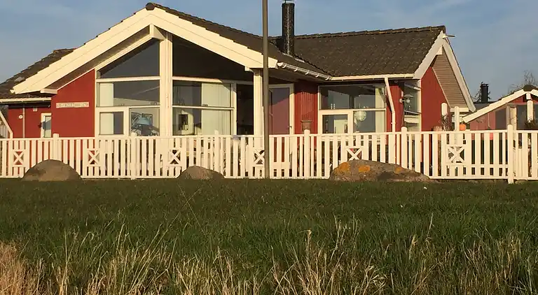 Sommerhaus mit Panoramablick über den Strand