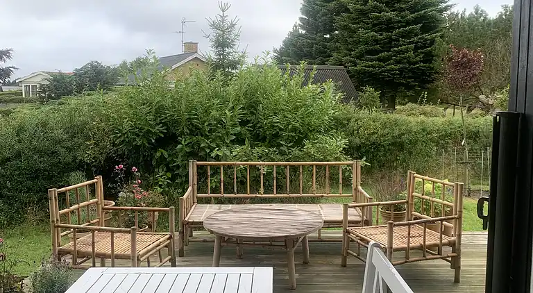 Hyggeligt familiesommerhus med smuk udsigt