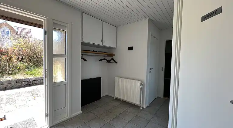 Sommerhus i første række med havudsigt