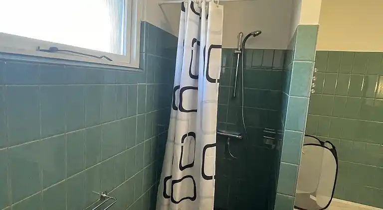 Sommerhus i første række med havudsigt