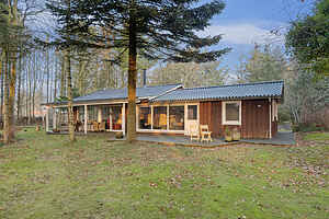 Ruhiges Ferienhaus 800 m vom Strand