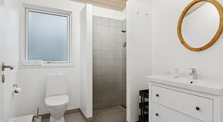 Ruhiges Ferienhaus 800 m vom Strand