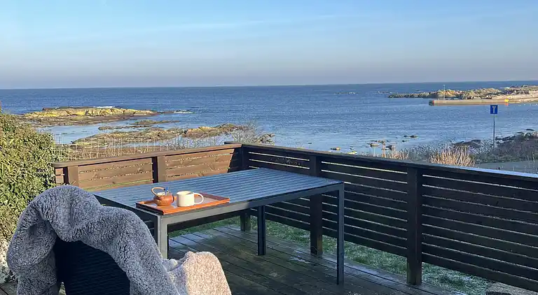 Fiskerhus med skøn  havudsigt ved Listed havn.