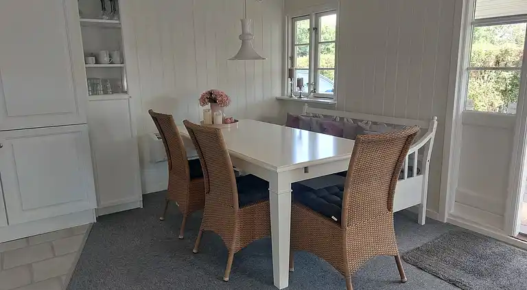 Schönes Ferienhaus nahe am Strand