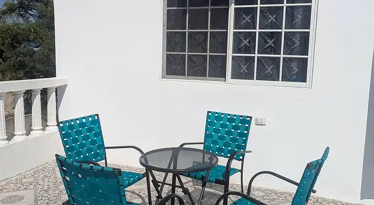 Große Wohnung mit 2 Schlafzimmern im Obergeschoss in