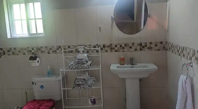 Große Wohnung mit 2 Schlafzimmern im Obergeschoss in