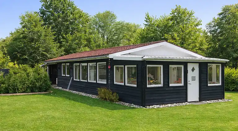  🌞 Attraktivt og lyst sommerhus i Hals