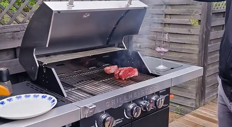  🌞 Attraktivt og lyst sommerhus i Hals