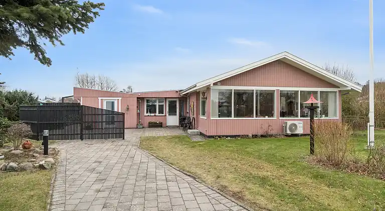 Entspannendes Ferienhaus nahe am Meer