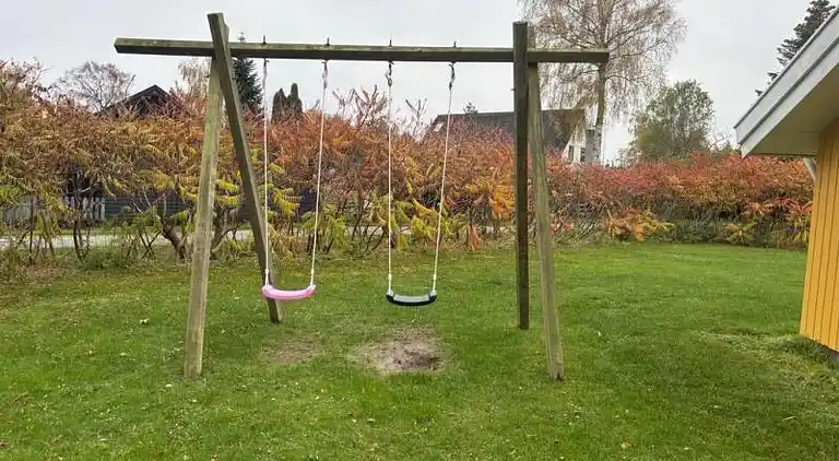 Familievenligt poolhus tæt på Marielyst Strand