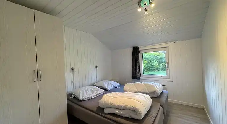 Familievenligt poolhus tæt på Marielyst Strand