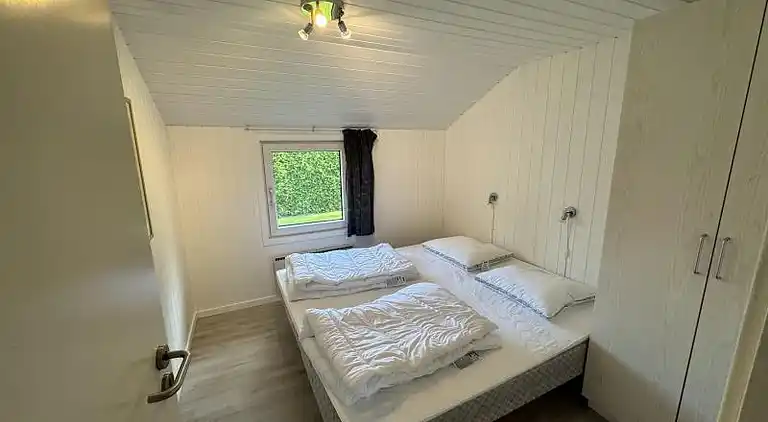 Familievenligt poolhus tæt på Marielyst Strand